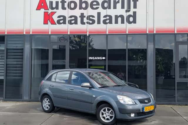 Kia Rio (2008) thumbnail 1