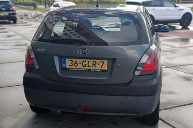 Kia Rio (2008) thumbnail 6