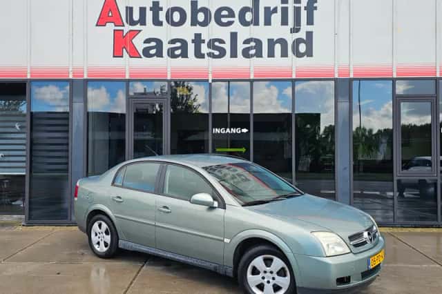 Opel Vectra (2004) thumbnail 1