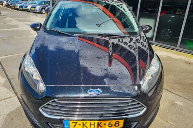 Ford Fiesta (2013) thumbnail 6