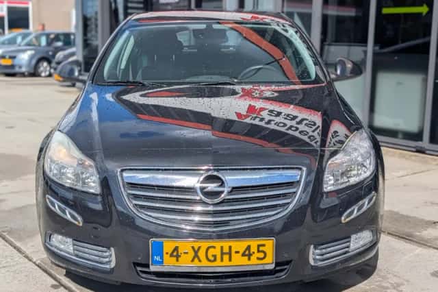 Opel Insignia (2013) thumbnail 2