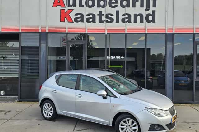 SEAT Ibiza (2010) thumbnail 1