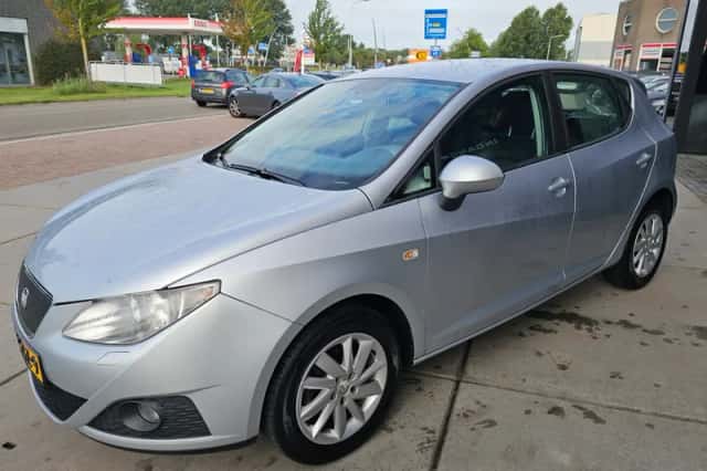SEAT Ibiza (2010) thumbnail 6