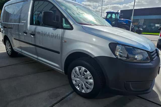 Volkswagen Caddy (2013) thumbnail 4