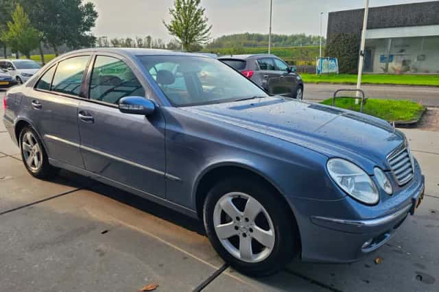 Mercedes-Benz E-Klasse (2003) thumbnail 4