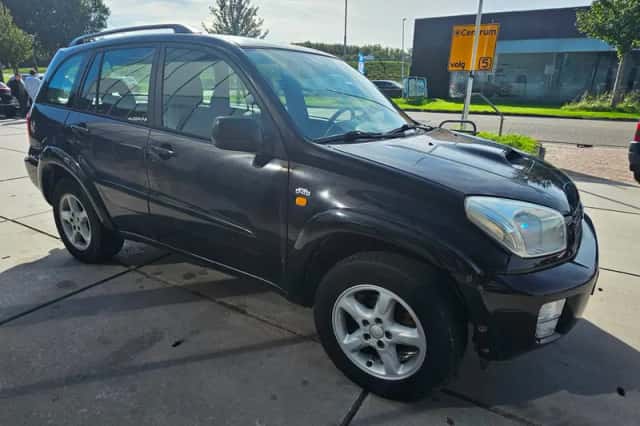 Toyota RAV4 (2002) thumbnail 4