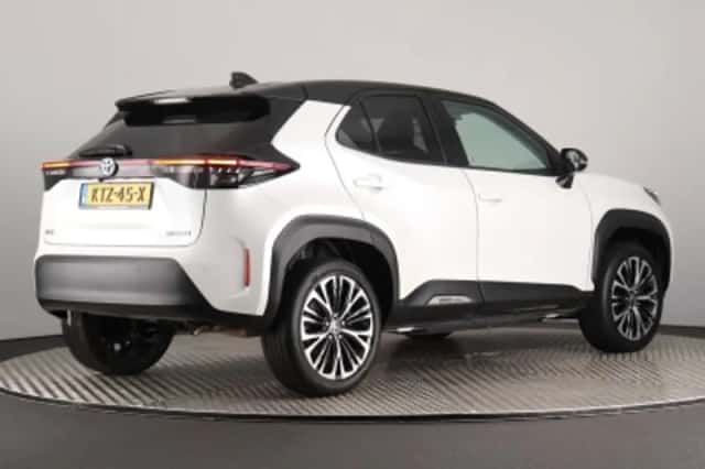 Toyota Yaris Cross (2022) thumbnail 2