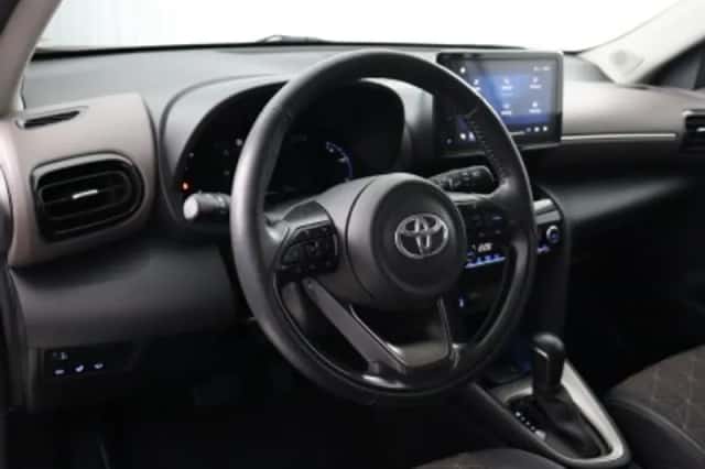 Toyota Yaris Cross (2022) thumbnail 3
