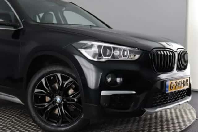 BMW X1 (2018) thumbnail 5