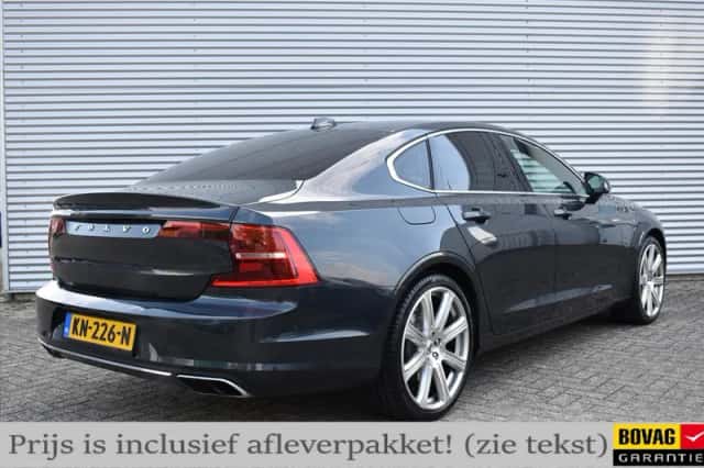 Volvo S90 (2016) thumbnail 2