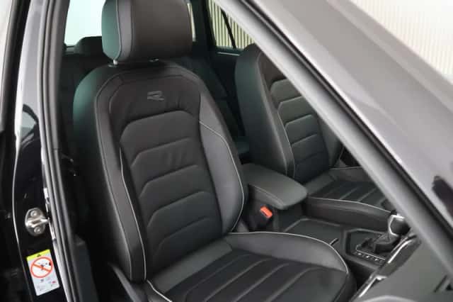Volkswagen Tiguan (2023) thumbnail 2