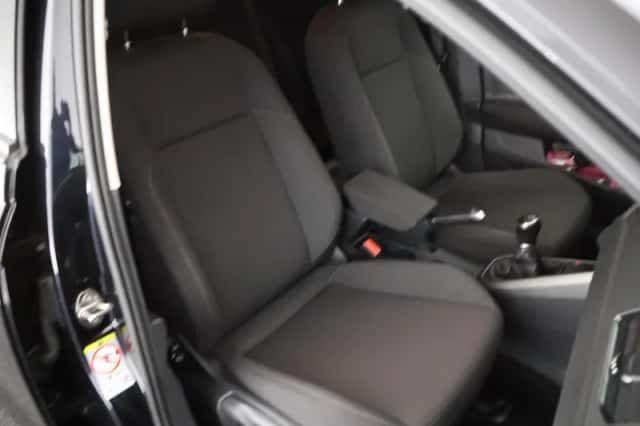 Volkswagen Polo (2018) thumbnail 2