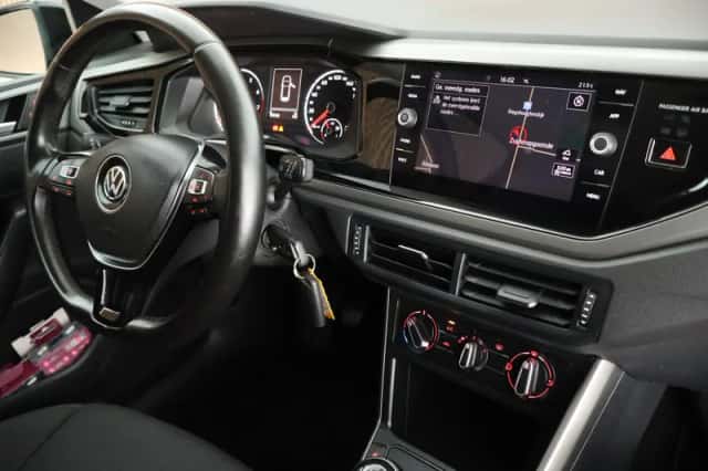 Volkswagen Polo (2018) thumbnail 3