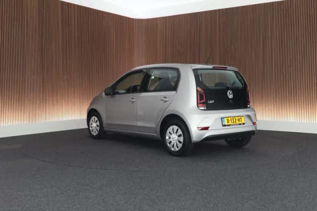 Volkswagen Up! (2023) thumbnail 5