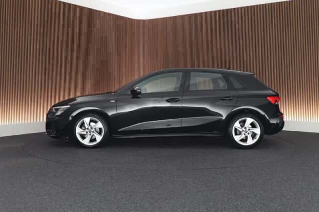 Audi A3 (2022) thumbnail 4