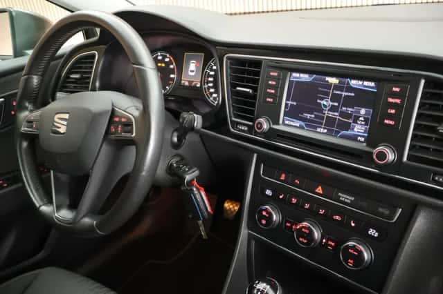 SEAT Leon (2014) thumbnail 3