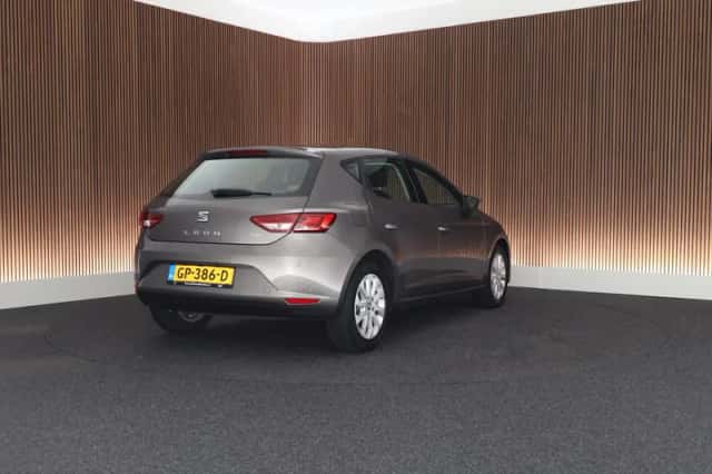 SEAT Leon (2014) thumbnail 6