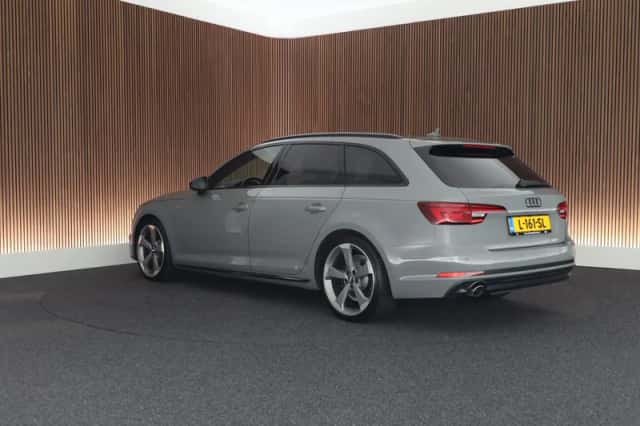 Audi A4 (2018) thumbnail 5