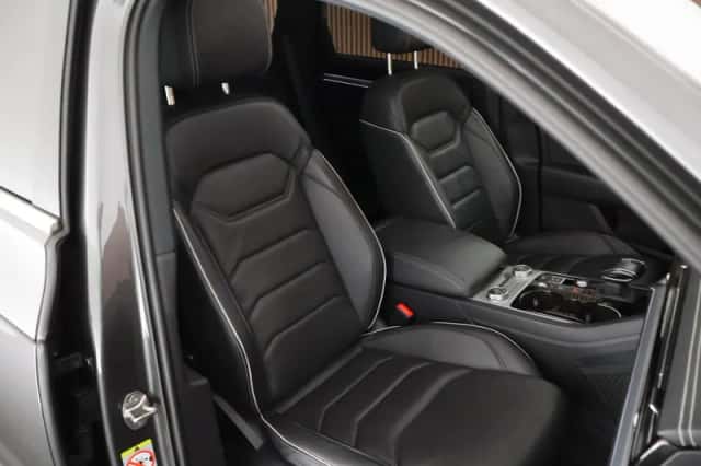 Volkswagen Touareg (2023) thumbnail 2
