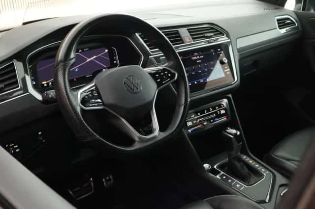 Volkswagen Tiguan (2021) thumbnail 3