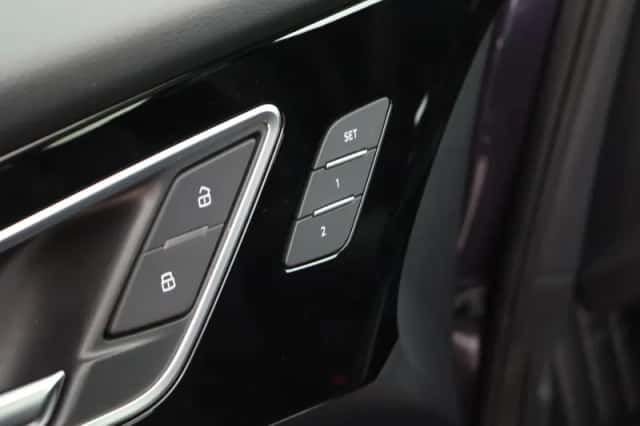 Audi Q4 e-tron (2022) thumbnail 6