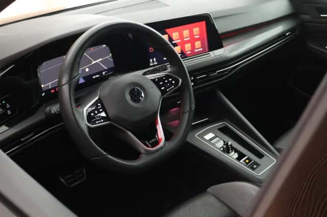 Volkswagen Golf (2020) thumbnail 3