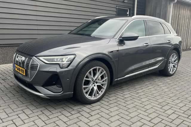 Audi e-tron (2022) thumbnail 1
