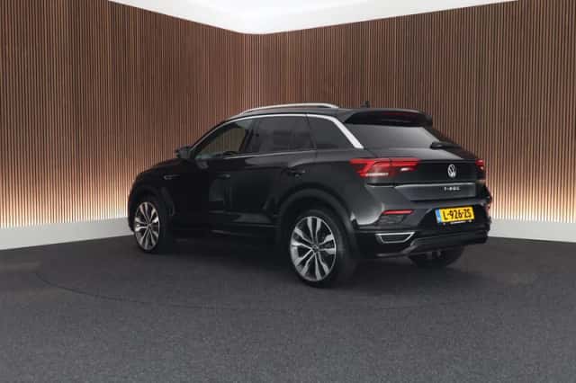 Volkswagen T-Roc (2021) thumbnail 6