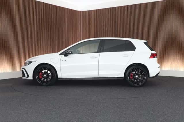 Volkswagen Golf (2022) thumbnail 5