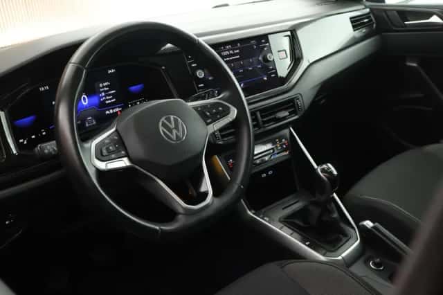 Volkswagen Polo (2022) thumbnail 3