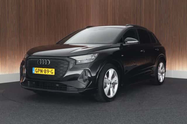 Audi Q4 e-tron (2024) thumbnail 1