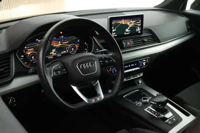 Audi Q5 (2021) thumbnail 3