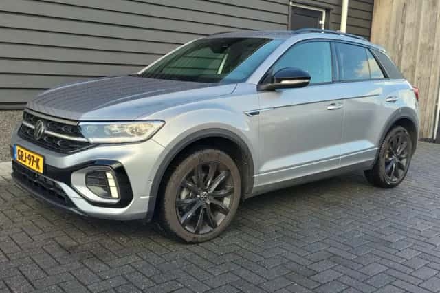 Volkswagen T-Roc (2023) thumbnail 1