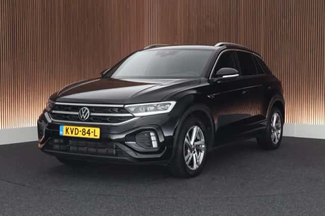 Volkswagen T-Roc (2022) thumbnail 1