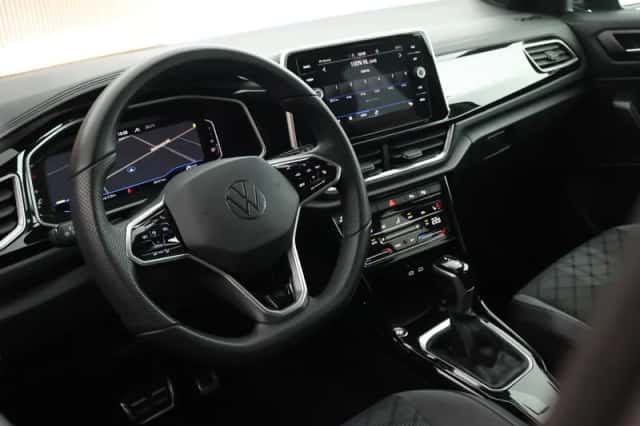Volkswagen T-Roc (2022) thumbnail 3