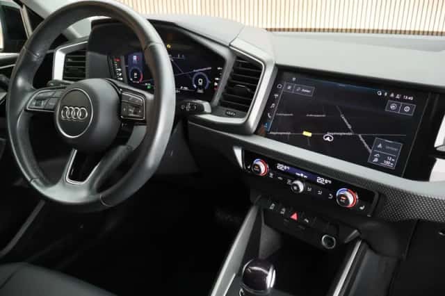 Audi A1 Allstreet (2023) thumbnail 3