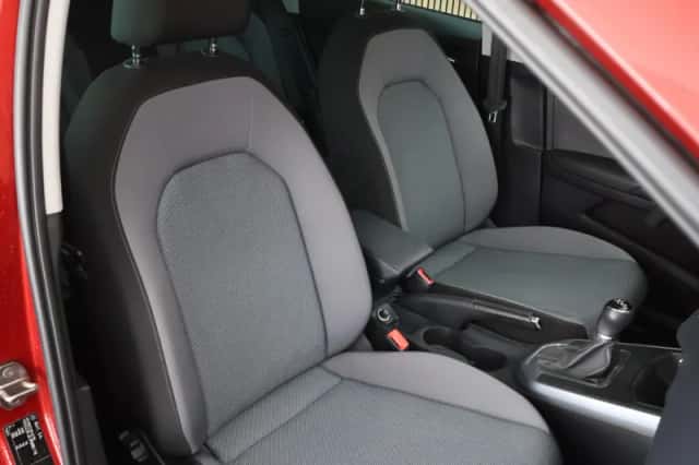 SEAT Arona (2017) thumbnail 2