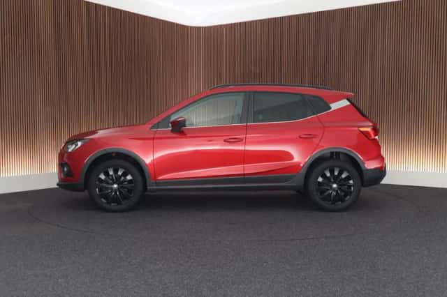 SEAT Arona (2017) thumbnail 4