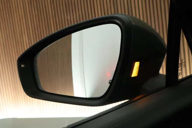 Volkswagen Tiguan (2024) thumbnail 5