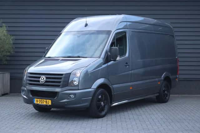 Volkswagen Crafter (2016) thumbnail 1
