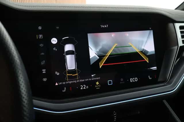 Volkswagen Touareg (2024) thumbnail 4