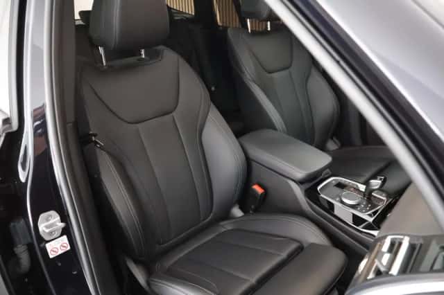 BMW X3 (2024) thumbnail 2