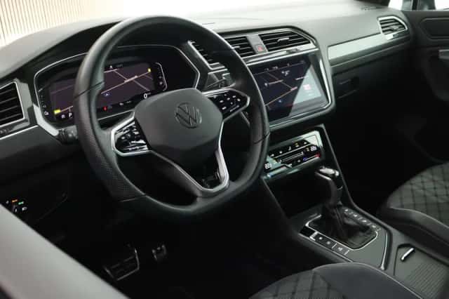 Volkswagen Tiguan (2022) thumbnail 3