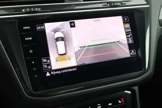 Volkswagen Tiguan (2022) thumbnail 4