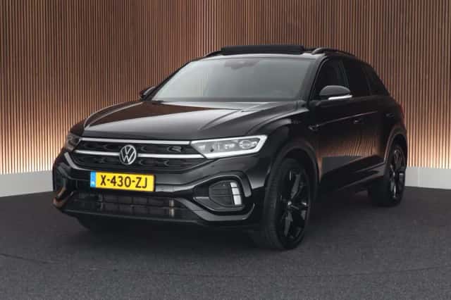 Volkswagen T-Roc (2023) thumbnail 1