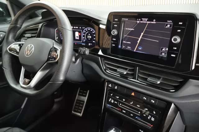 Volkswagen T-Roc (2023) thumbnail 3