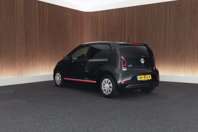 Volkswagen Up! (2016) thumbnail 6