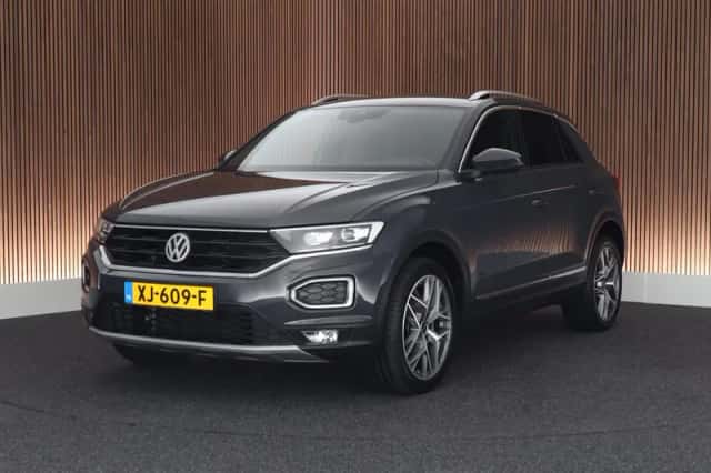 Volkswagen T-Roc (2019) thumbnail 1