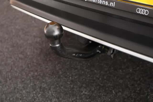 Volkswagen T-Roc (2019) thumbnail 4