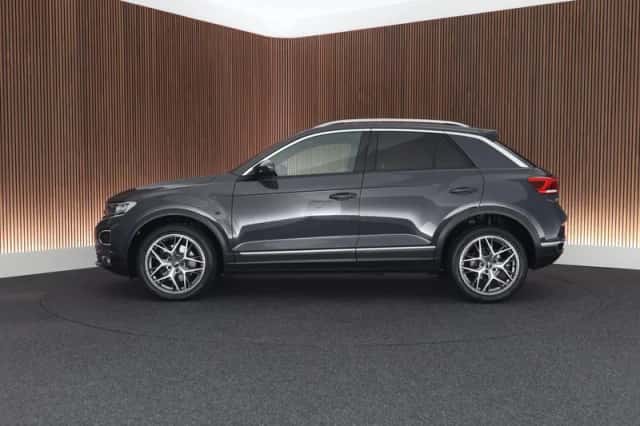Volkswagen T-Roc (2019) thumbnail 5